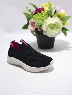 Buty sportowe dziecięce 26-31,Z2400 BLACK/FUSHIA